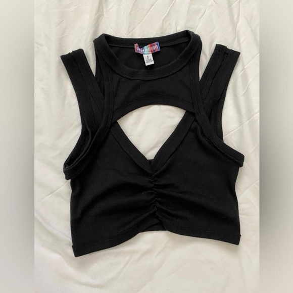 🚨MUST BUNDLE🚨Urban Outfitters Strappy Crop Top - Picture 2 of 3